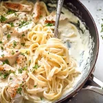 Chicken Alfredo: The Creamy Comfort Dish You’ll Love 3 Delicious Chicken Alfredo Plate Ready to Serve