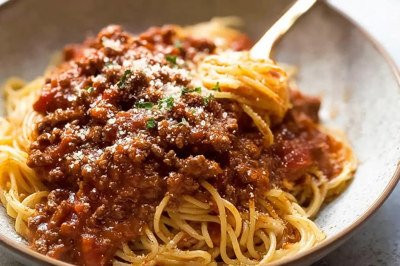 Spaghetti Bolognese: The Ultimate Comfort Food Recipe 1 Spaghetti Bolognese Close-Up