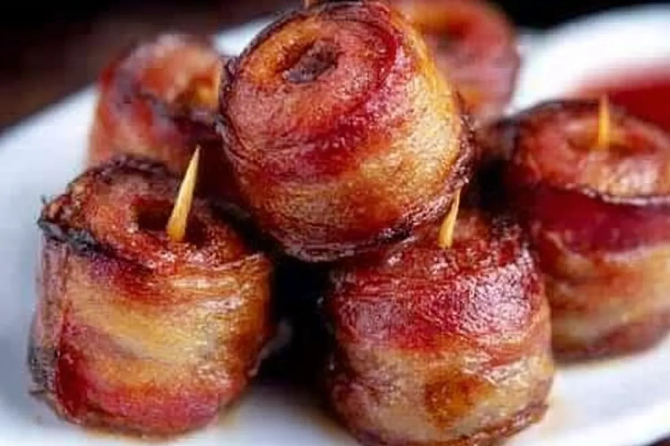 Crispy Bacon Wrapped Kielbasa Bites: A Flavor Explosion! 2 Crispy Bacon Wrapped Kielbasa Bites
