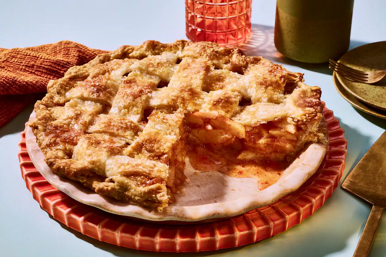 Classic Apple Pie: A Comforting Sweet Treat to Cherish 2 Classic Apple Pie