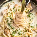 Delicious One Pot Creamy Chicken Alfredo